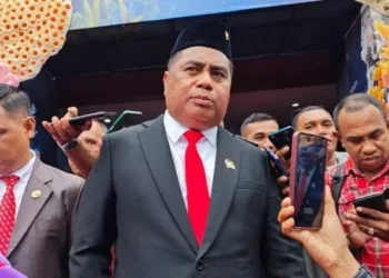 Benhur Watubun, Ketua DPRD Maluku