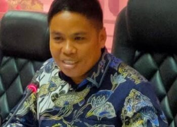 Solichin Buton, Ketua Komisi I DPRD Maluku