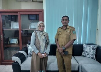 Mustafa Korwaka, Camat Kesui Watubela