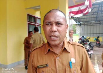 Plt. Kepala dinas Tenaga Kerja dan Transmigrasi Kabupaten SBT, Mochtar Rumadan