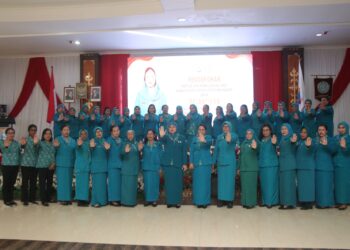 Bupati SBB Kukuhkan Ketua dan Pengurus TP-PKK Masa Bakti 2025–2030