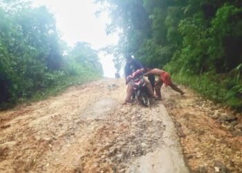 Jalan Lingkar Kesui ruas barat pada titik Tanjakan Toun Bama.