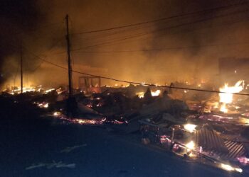 Pasar Terbakar di Saumlaki, Brimob Kerahkan Water Canon