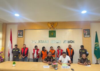 Tersangka korupsi DD Tiouw ditahan Kejari Ambon