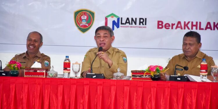 Bupati MBD, Benyamin Noach