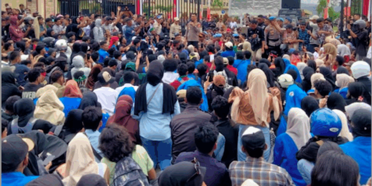 Demo Mapolda Maluku
