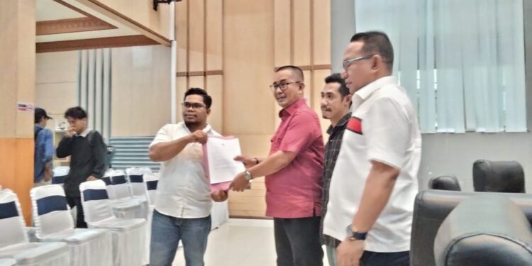 Garda NKRI menyerahkan tuntutan