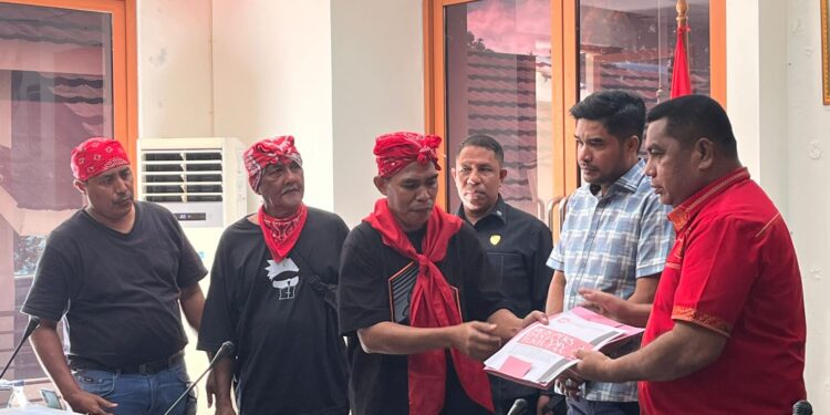 Ketua DPRD Maluku