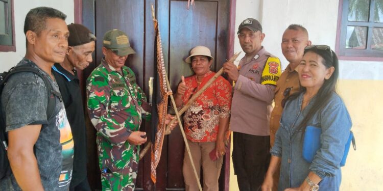 Pemalangan SMP Negeri 05 Desa Mepa, Kecamatan Leksula, Buru Selatan dibuka.