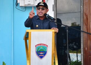 Bupati MBD, Benyamin Noach