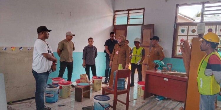 Plt Kadis Pendidikan Malra, Raudah Hanubun