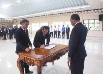 Rektor Unpatti melantik dekan Fakultas Teknik