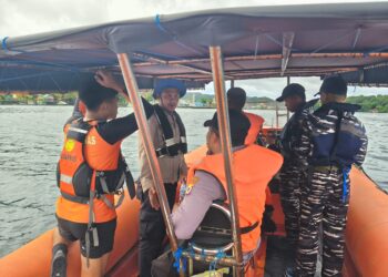 Tim SAR Gabungan melakukan pencarian terhadap nelayan hilang di Pulau Ai, Banda