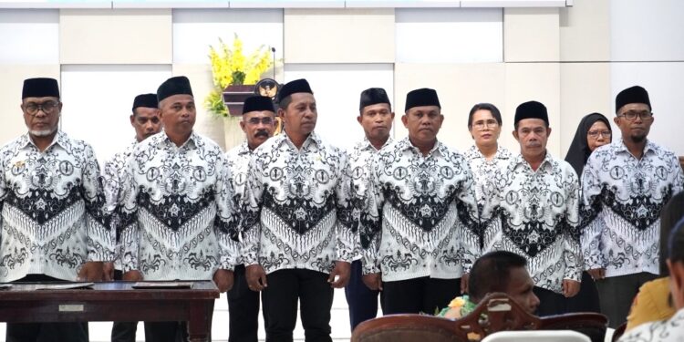 Pelantikan pengurus PGRI Malra