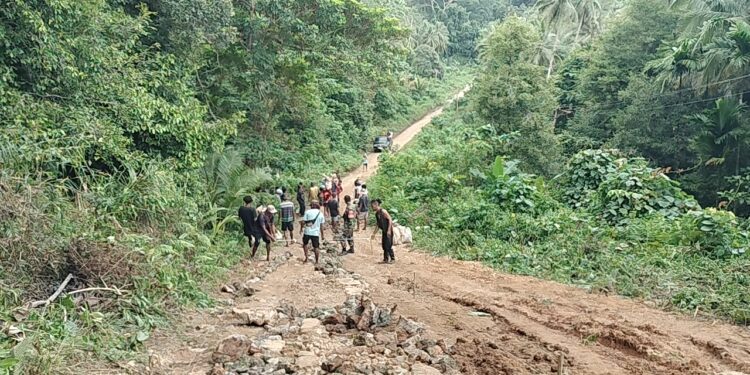 Jalan Lingkar Kesui sisi barat (toun bama)