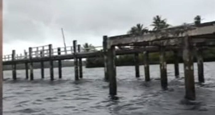 Tembatan perahu Desa Leting, Kabupaten Aru