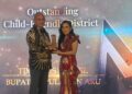 Masuk Tokoh Berpengaruh, Bupati Aru Terima Penghargaan Outstanding Child Friendly District