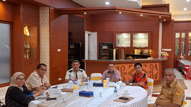Bupati MBD Benyamin Noach bertemu dengan Pemerintah Provinsi NTT.