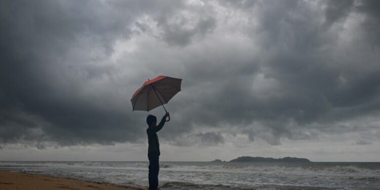 Ilustrasi cuaca buruk