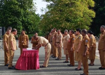 Bupati MBD, Benyamin Noach