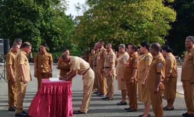 Bupati MBD, Benyamin Noach