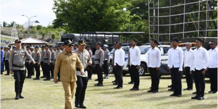 Bupati MBD, Benyamin Noach memimpin Apel Pelaksanaan operasi ketupat 2026.