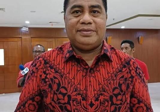 Ketua DPRD Maluku, Benhur Watubun