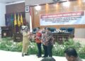 Wagub Maluku, bersama pimpinan DPRD Maluku.