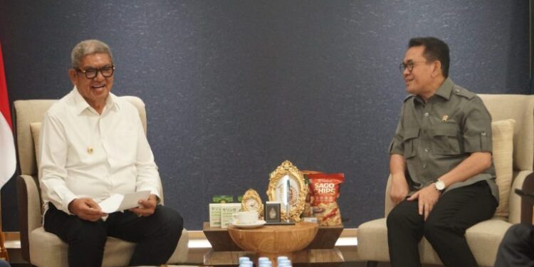 Bupati Malra, Thaher Hanubun bertemu Menperindag RI