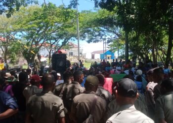 Aksi SRAM di DPRD Aru: Desak Pemerintah Buka Akses Penambang Batu dan Pasir Dusun Marbali