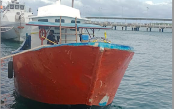 Kapal diduga pengangkut BBM