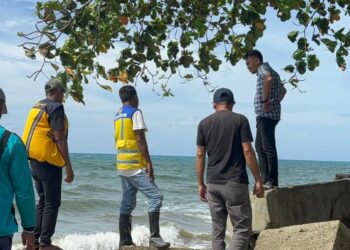 DPRD Maluku Tinjau Kerusakan Talud Pesisir, Dorong Percepatan Perbaikan