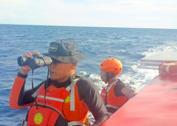 Nelayan Asal Saparua Jatuh dari Katinting di Perairan Haria, Tim SAR Ambon Lakukan Pencarian