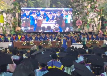 Perdana Buka Wisuda April 2026, Ketua Senat Unpatti Tekankan Konsep Monokomplementalisme