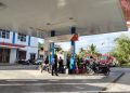 Warga Dobo Keluhkan Dugaan Tap Minyak di SPBU, Antrean Panjang Bikin Resah